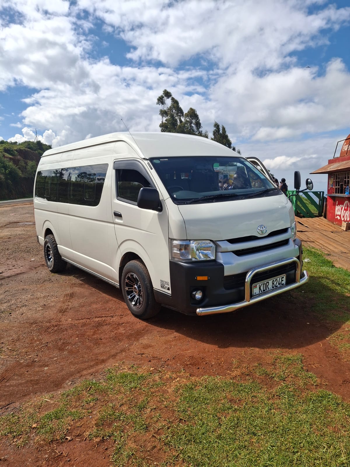 Road-trip-cars-for-hire-in-Nairobi-Kenya