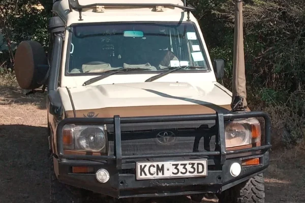 Affordable-Safari-land-cruisers-for-hire-in-Nairobi
